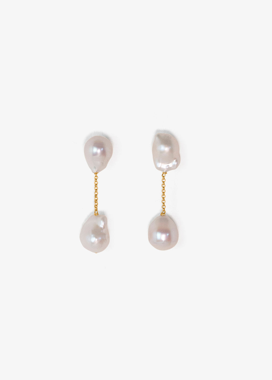 Anya earrings, two baroque pearls linked by a short gold chain
