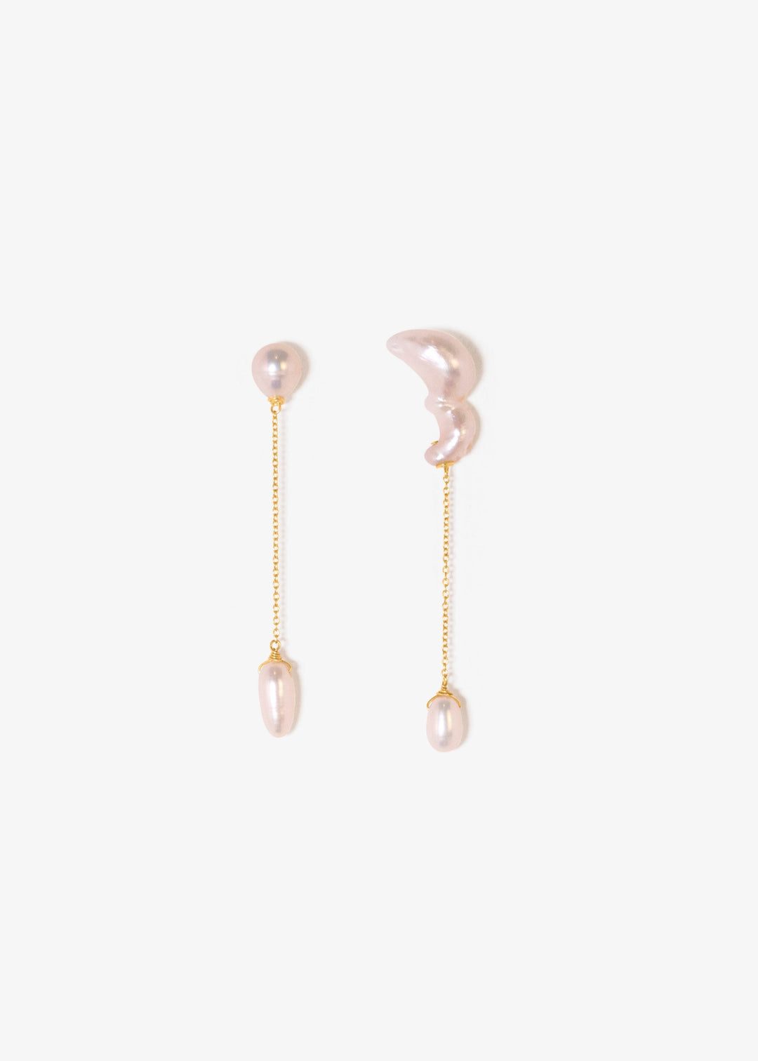 Solid gold earrings with keshi and teardrop pearls 