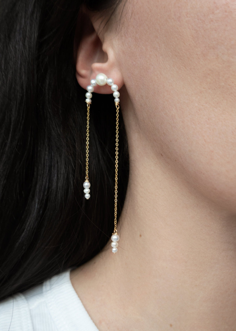 Gold-Filled asymmetrical chain earrings adorned with small pearls