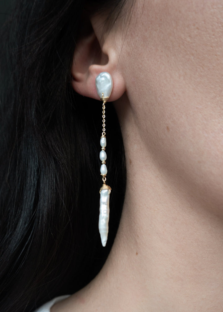 Solid gold stunning earring with keshi and baroque pearls