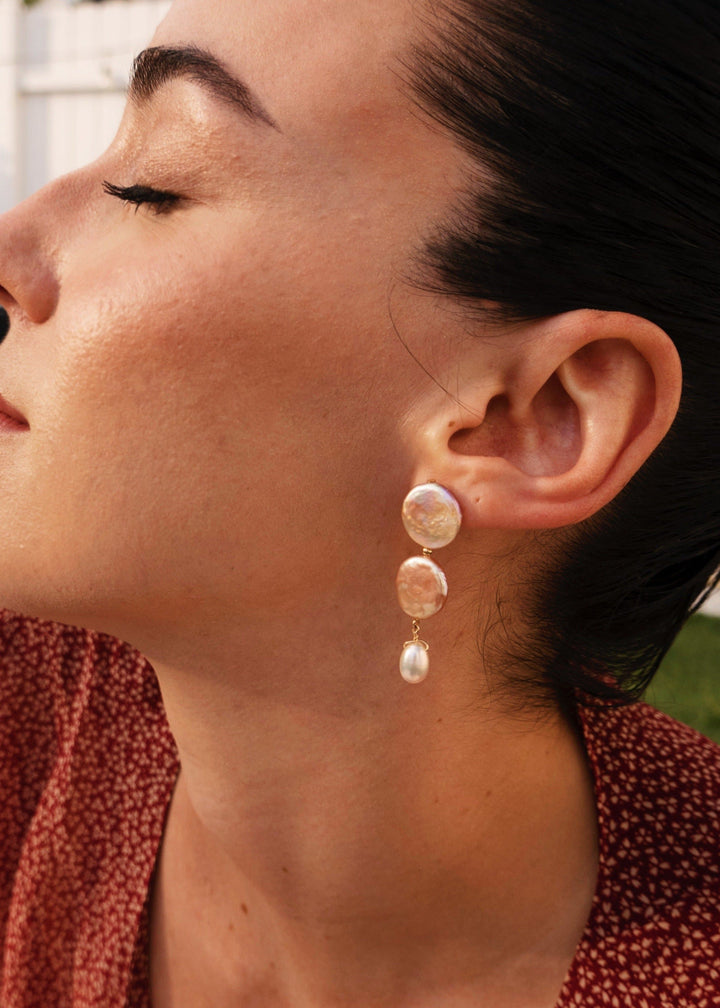 Gold-filled earrings with 2 pink coin pearls and a dainty pearl