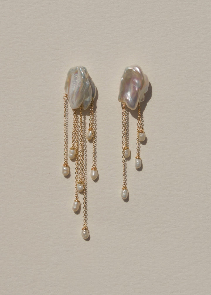 Gold-filled fine earrings with two keshi pearls and baroque pearls