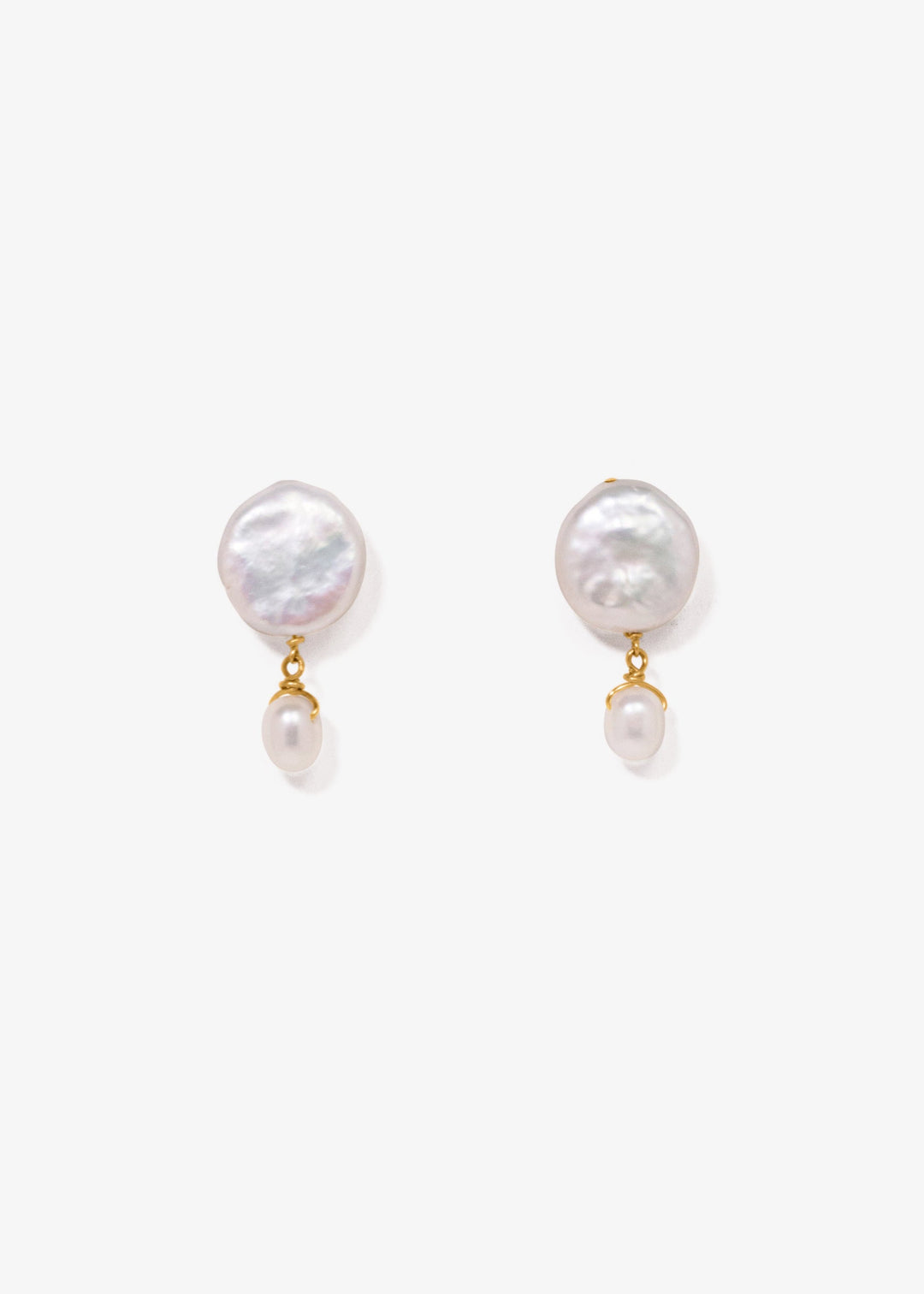 Gold-filled mini earrings with a white coin pearl and a dainty pearl