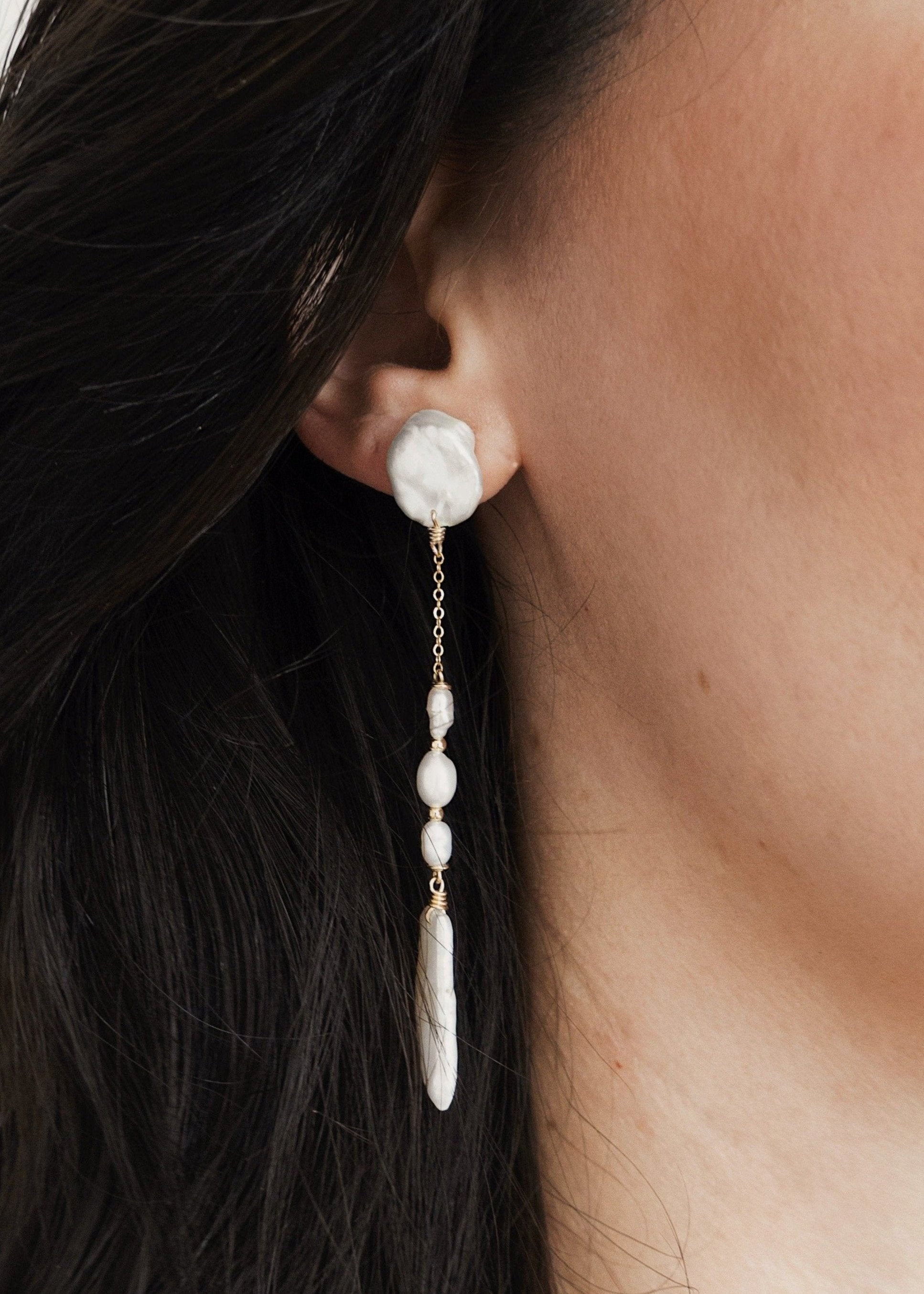 【HYERES LOR】22FW★ Noailles Silver Pearl Link Earrings HYERES LOR】22FW☆ Noailles Silver Pearl Link Earrings