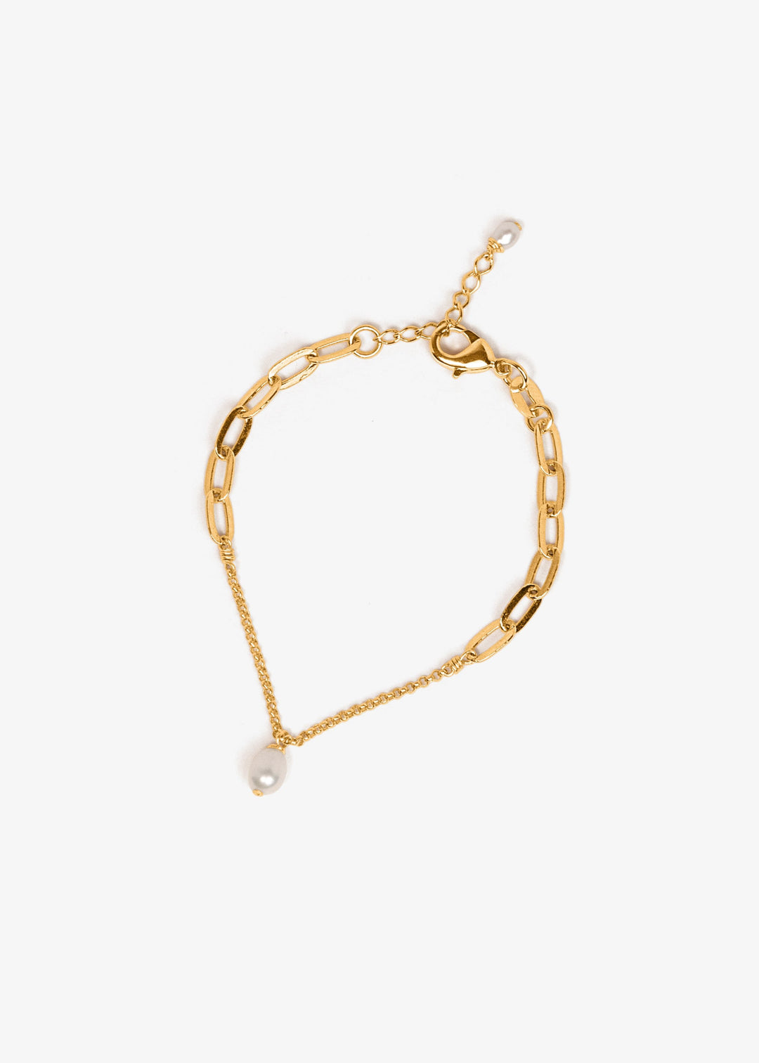 Elegant bracelet with gold-filled chain and a teardrop pearl