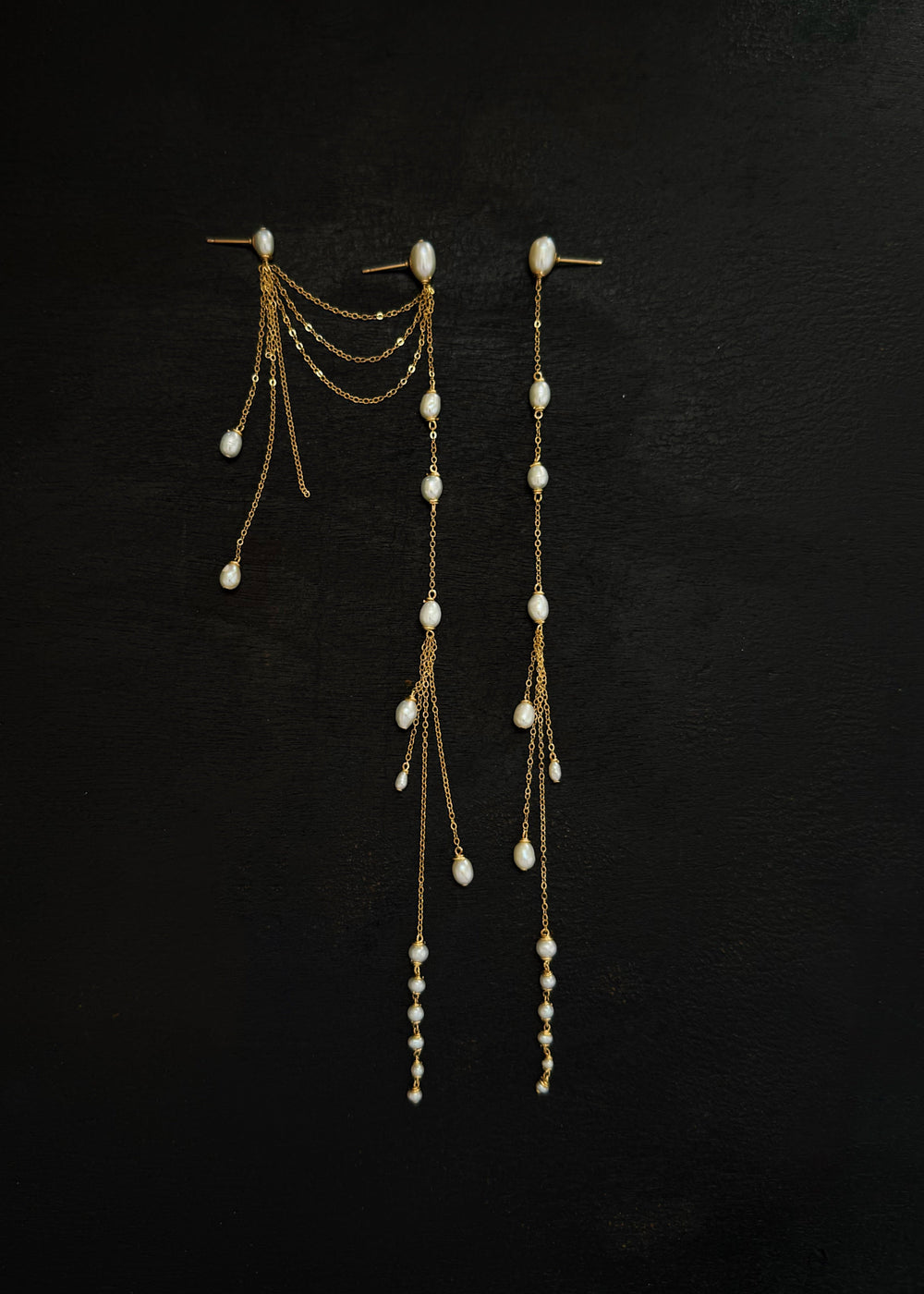 Sueño - Whether you have multiple piercings or just one, these are the earrings you’ve likely dreamed of. Dainty and delicate, yet anything but understated—they sway softly and catch every bit of light. Designed to be worn on either ear, with a cuff versi