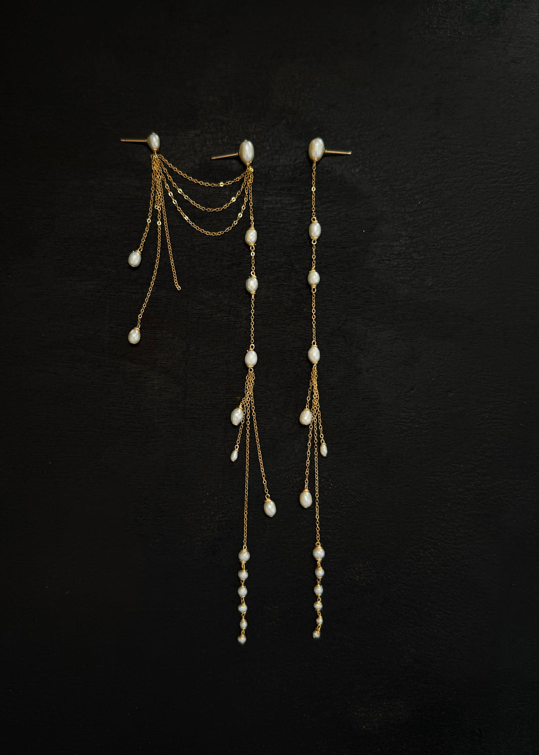 Sueño - Whether you have multiple piercings or just one, these are the earrings you’ve likely dreamed of. Dainty and delicate, yet anything but understated—they sway softly and catch every bit of light. Designed to be worn on either ear, with a cuff versi