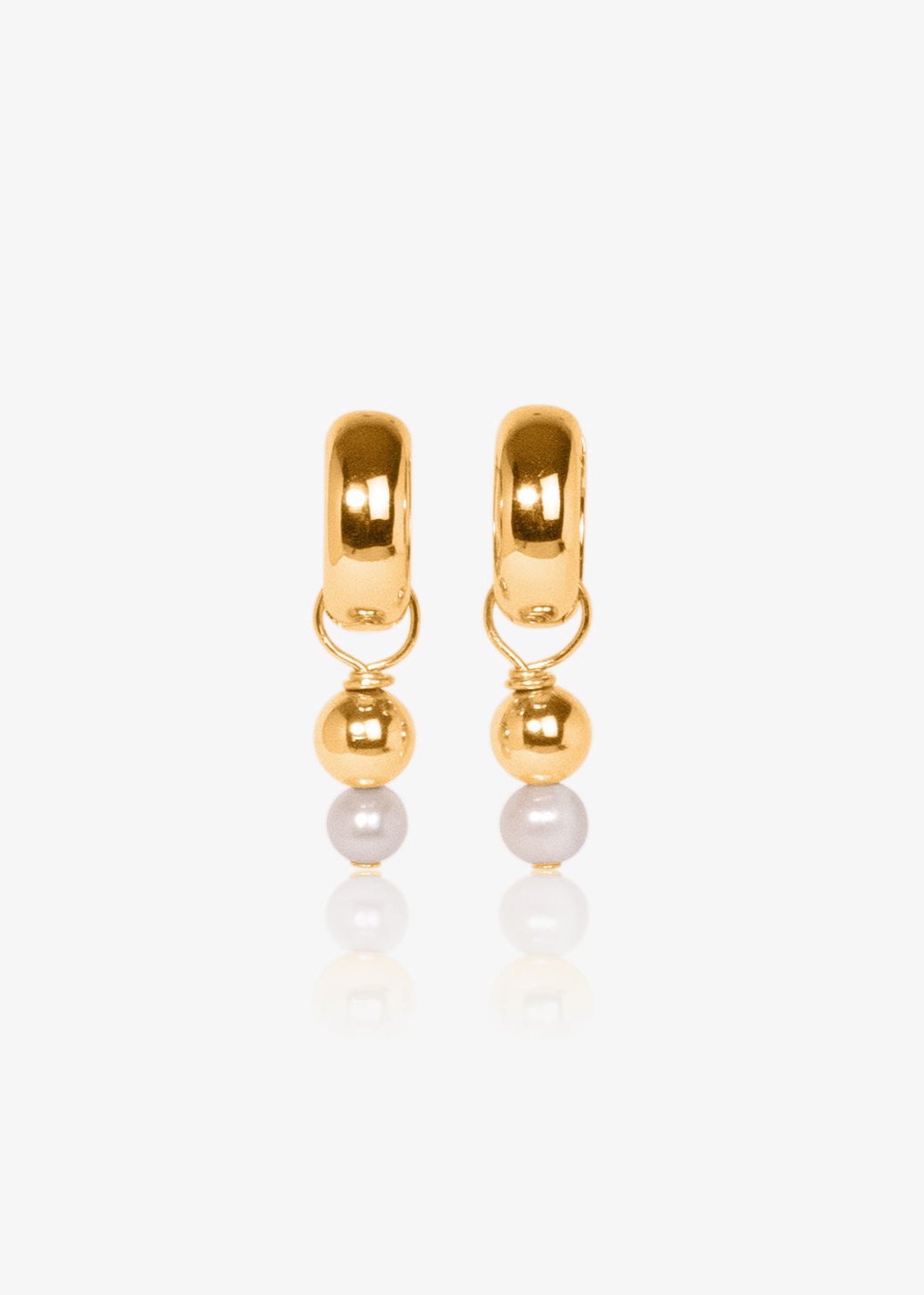 Gold-filled earrings with a gold bead and a small pearl