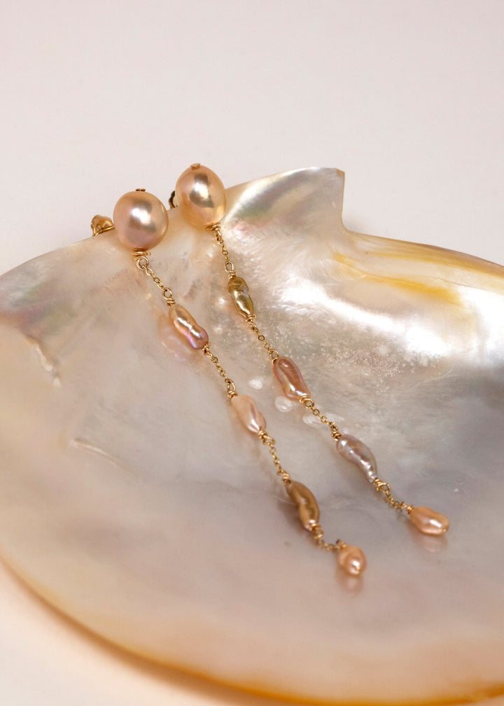 Gold-Filled earrings with 5 small mauve baroque pearls