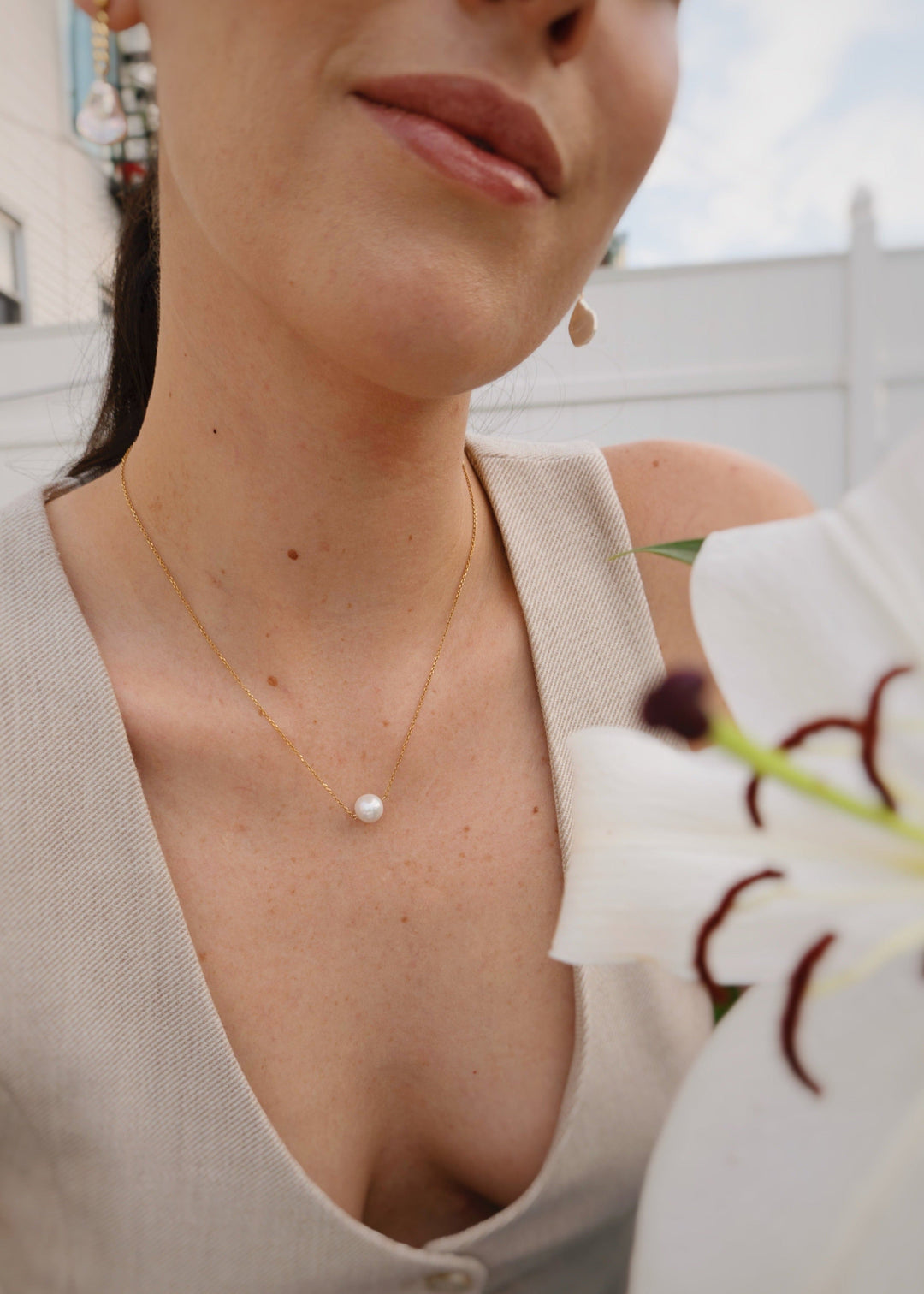 Solo pearl necklace with gold-filled chain