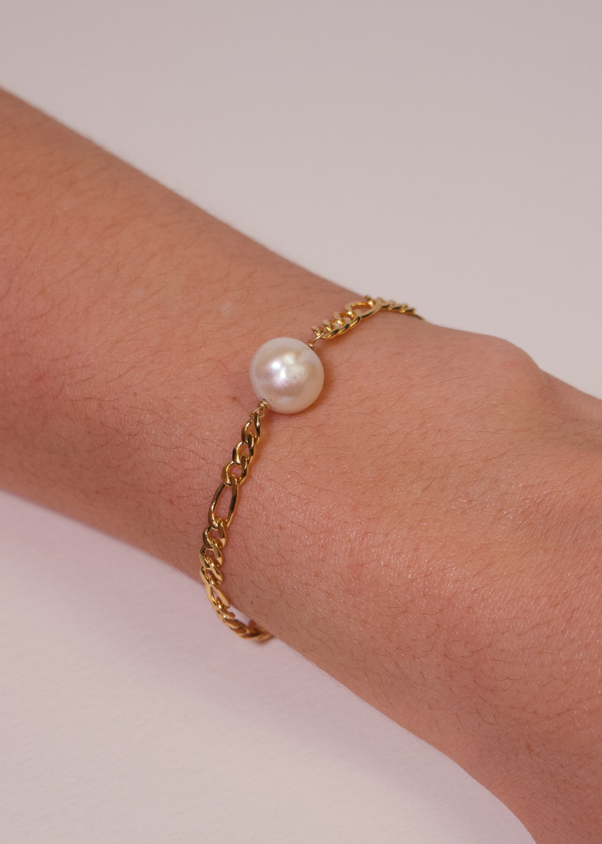 Adorn Pili Solo Pearl Bracelet 14K Gold-Filled – Freshwater Pearls